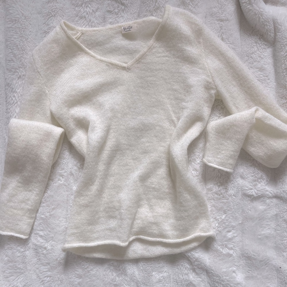 brandy/ john galt bell v-neck top